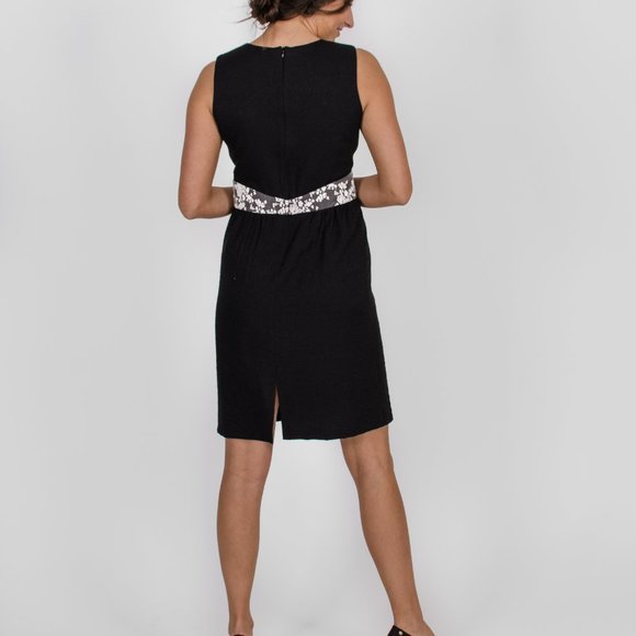 Black sleeveless dress with lace midi length - Picture 2 of 3